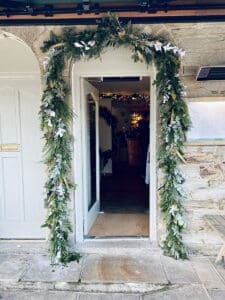 Professional Christmas Decorator 7